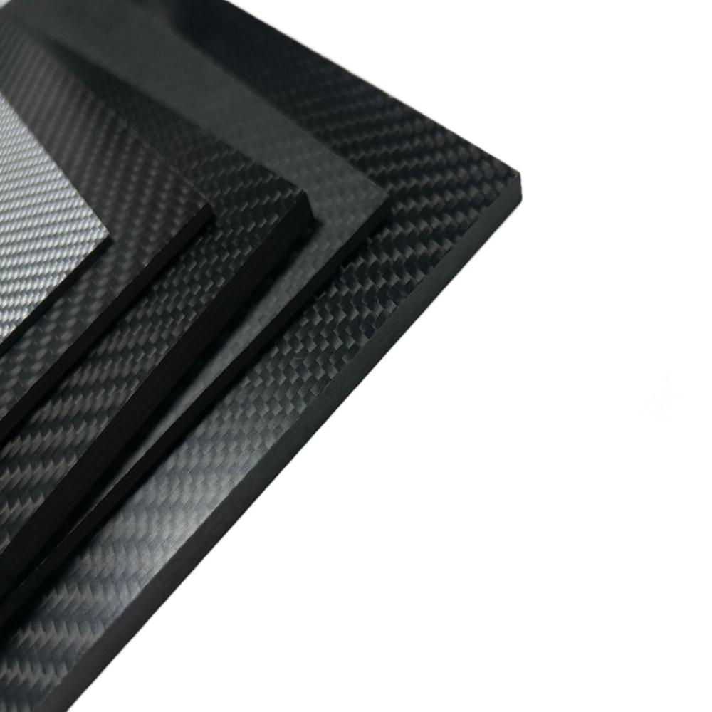 Non slip carbon fiber plate