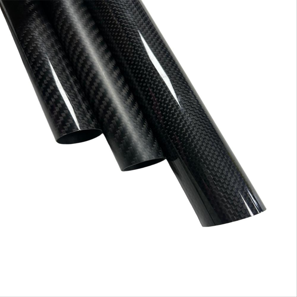 Carbon fiber threaded pipe